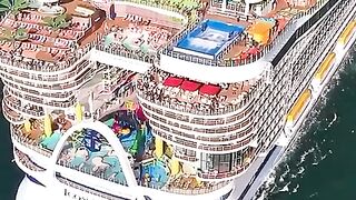 Icon_Of_The_Seas_Ship(480p).