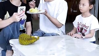 seems that my daughter dare not compete with me again this time funny dinner ????