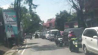there are many cars stuck in traffic jams on the highway