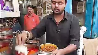 दिल्ली का सबसे सस्ता खाना ????