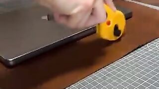 _Making_a_Leather_MacBook_Sleeve_#apple_#macbook_#leathercraft_#asmr_#craft_#laptopsleeve_#leather(360p).