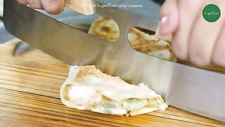 Make DELICIOUS Creamy Chicken Fajita Quesadillas