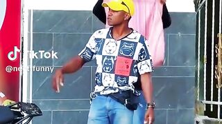 The tunnel mystery ???????? #prank #pranks #funnyvideos #funnymoments #funny #funnyvideos #funnyprankvideos #scareprank #videoviral #fyp