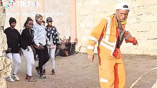 Why are you running ???? #funn #funnyvideos #comedyvideo #prankvideo #pran