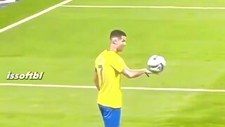 Ronaldo Freestyle skills Suiiiiiiiiiiiiiii III CR7