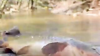 Çamur ve Yaprakta Sazan Pişirme ???? | Cooking Carp in Primitive Mud and Leaves