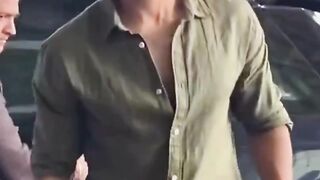 Vicky Kaushal Looks Dapper As Ever In His Moustache Spotted at Airport #vickykaushal #shorts #viral #youtubeshorts #trending #shortvideo
