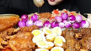 ASMR: EATING SPICY CHICKEN LEG PIECE???? FRIED RICE || #shorts #mukbangn#asmreating #mukbangasmr #asmr