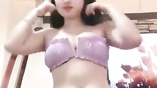 A cute girl's move