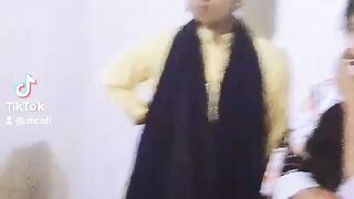 ইন্টারটেইনমেন্ট