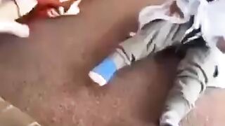 ہنسی روک کے دیکھاؤ