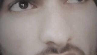 Mujhe Tanhai Bahot Pasand Hai