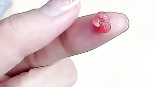 Girl_Help_Sugar_Glider????(480p).