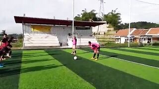 Latihan bola