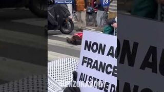 Pro-Palestine supporters block roads in Paris, demanding sanctions on Israel