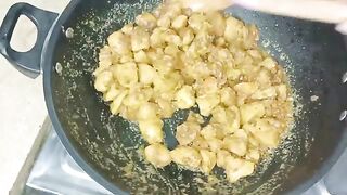 Mughlai Chicken Handi | Boneless Chicken Handi |