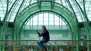Renaud - Toujours debout (Clip officiel)