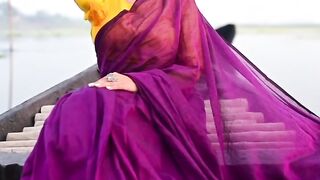 নৌকার মাঝে মায়াবতী সুন্দরী কন্যা #saree