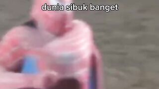 Dunia sibuk banget#meme