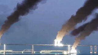 УКРАИНСКИ Ф-16 УДАРИ КРИМСКИЯТ МОСТ