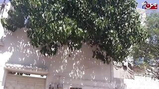 ماں باپ بیٹی کے لیے پریشان