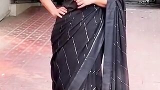 Vidya Balan looks Stunning in a shiny black saree #vidyabalan #shorts #short #youtubeshort #shorts #trending #viral #shortvideo