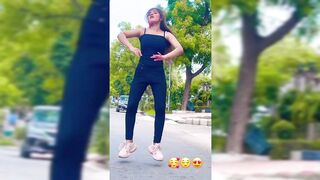 Indian Girl Somya Bhati Dance