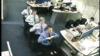 Things to do when your boss is out of office-1