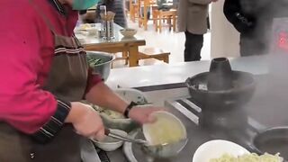 Masakan lezat mie ayam