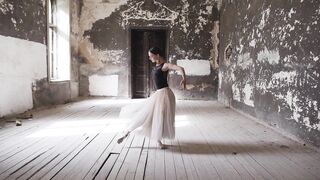 Dancing In The Light