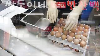 60 eggs! giant rolled omelette - korean street food