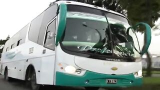 Sin senos no hay paraiso E105