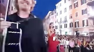 Lara Fabian et Laura Pausini - La solitudine (Dolce Italia 22.08.2002) HQ
