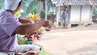 Kehujanan lucu banget