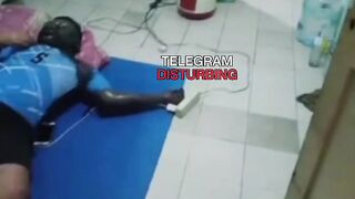 Bahaya Main Hp Sambil Di Cas