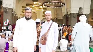 تو شاہ خوباں تو جانے جاناں ہے چہرہ ام کتاب تیرا نہ بن سکی ہے نہ بن سکے گا۔