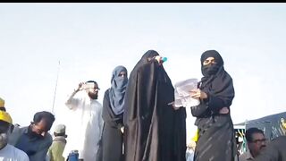 سنو مولانا اعجاز کیا کہ رہا ہے