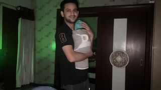 Basil ny khud cake cut kiya happy 2 months ????