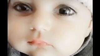 Cute baby ????
