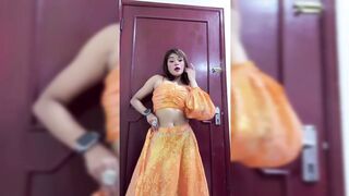 Indian Girl Riya Sundas Dance
