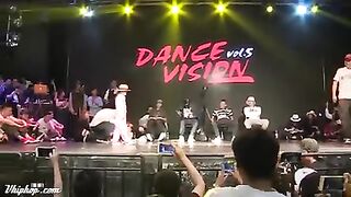 Amazing Chinese 7 years old girl popping dence