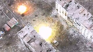 Russian MT-12 Rapira anti-tank gun fire