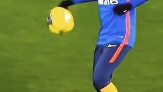 Neymar doing some sick skills