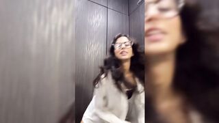 Indian Girl Khushi Bhatt Dance