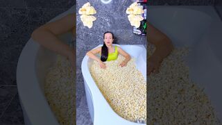 From Small To Really Giant Pop Corn #katebrush #funny #shorts