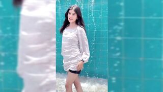 Indian Girl Yashika Dubey Dance