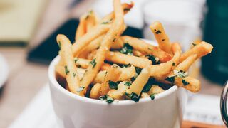 •CAFE STYLE PERI PERI FRIES WITH CHIPOTLE SAUCE RECIPE•????