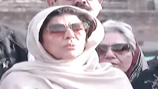 Adiala Jail Aleema Khan meets Imran Khan Aleema Khan delivers an important message from Imran Khan