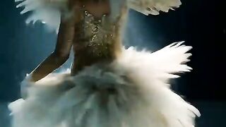 Amazing video girl with owl