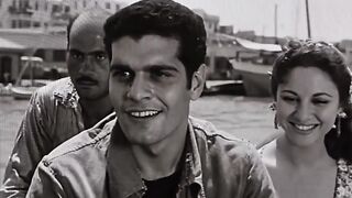تسحرني  عيونك